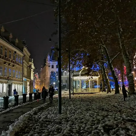 Riverbank In Centre!